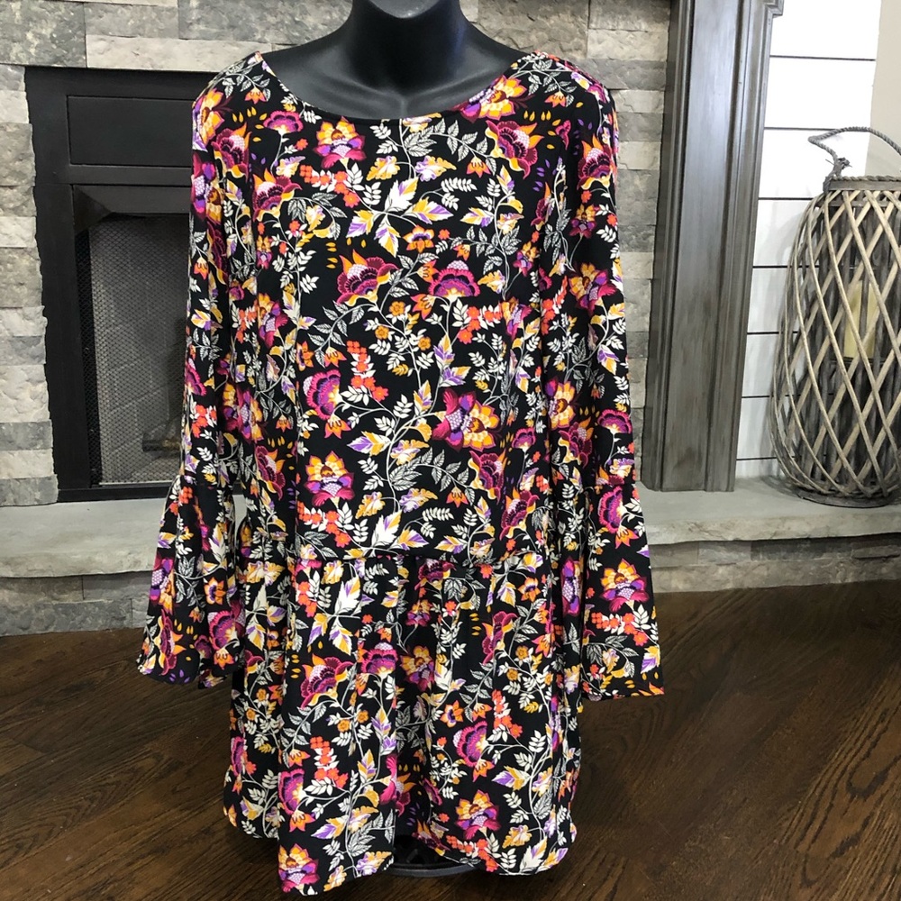 Divided floral tunic size 6‎